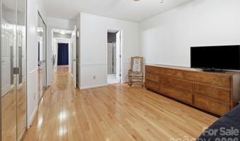 1503 Abbey Cir, Asheville, NC 28805