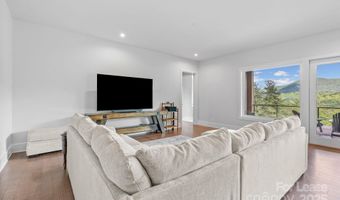 34 Grovepoint Way, Asheville, NC 28804