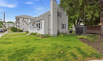 21 Portland St, Lincoln, RI 02838