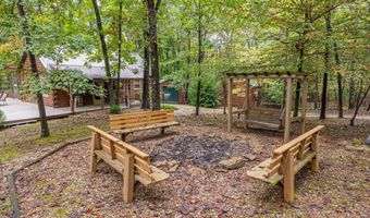 3331 N Shamrock Ln, Birdseye, IN 47513
