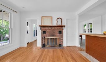 14 Barnsdale Rd, East Providence, RI 02914