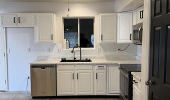 33665 S INCLINE Dr, Black Canyon City, AZ 85324