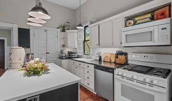 802 N Poplar St, Aberdeen, NC 28315