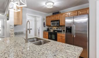 1204 Crestbrook Dr, Albertville, AL 35950