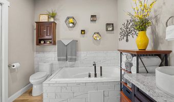 930 Applewood Dr, Buhl, ID 83316