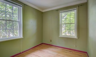 514 S HENRY St, Alexandria, VA 22314