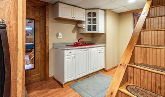 89 Elm St, Blackstone, MA 01504
