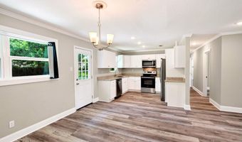2154 Floyd Dr, Biloxi, MS 39531