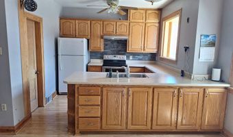 218 Dearborn St, Berne, IN 46711