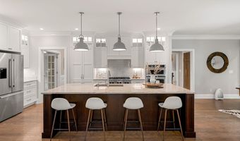 10 Lilac Ct, Bedford, NH 03110