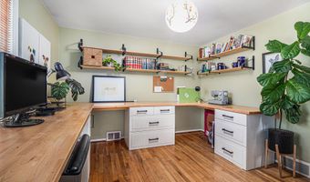 2576 Packard St, Ann Arbor, MI 48104