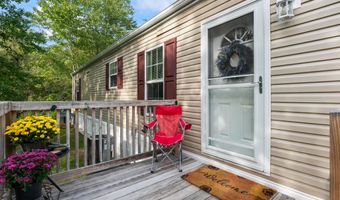 4 Clover Corner Ln, Augusta, ME 04330