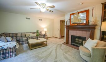 5306 Arapahoe Ln, Madison, WI 53704