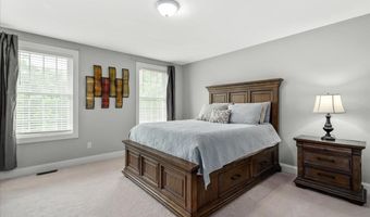21 Huntington Ridge Rd, Bedford, NH 03110