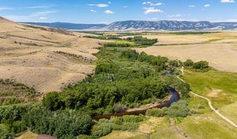 84 Bow Fiddle Ranch Rd, Centennial, WY 82070