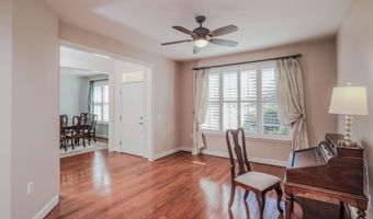 117 HARVESTER Dr, Lake Frederick, VA 22630