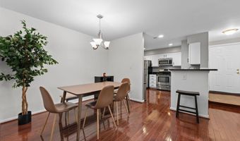 7501 ASHBY Ln J, Alexandria, VA 22315
