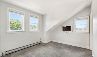 433 Thames St E, Newport, RI 02840