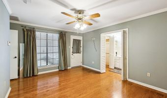 927 Bourbon Ave, Baton Rouge, LA 70808