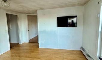 39 Congdon Rd, Narragansett, RI 02882