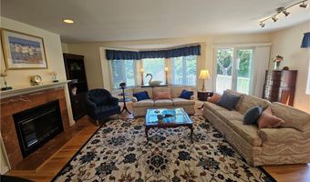 15 Hammersmith Rd 33, Newport, RI 02840