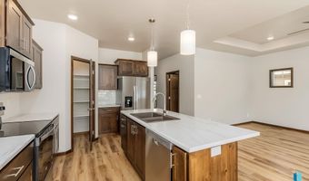 2312 E Brek St, Brandon, SD 57005