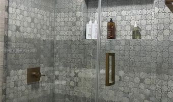 20740 NE 32nd Pl, Aventura, FL 33180