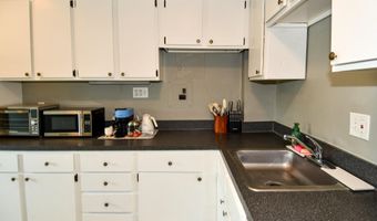 1300 S ARLINGTON RIDGE Rd 204, Arlington, VA 22202