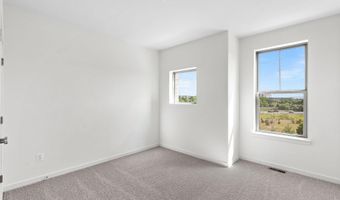 43841 VENETIAN Sq, Ashburn, VA 20147