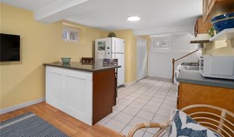 84 Ash Ave, Cranston, RI 02910