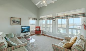 1711 E Fort Macon Rd, Atlantic Beach, NC 28512
