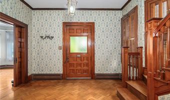 74 Highland St, Woonsocket, RI 02895