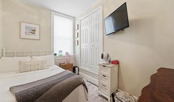 82 E 26TH St, Bayonne, NJ 07002