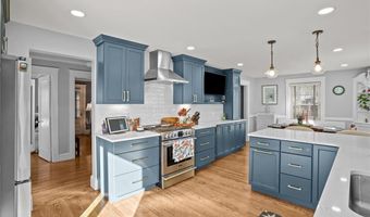 26 Keith Ave, Cranston, RI 02910