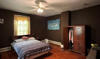 114 E Concord St, Athens, WV 24712