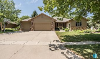 1109 S Parkview Blvd, Brandon, SD 57005