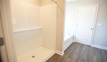 688 ASHETON Dr, Auburn, AL 36801