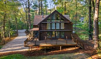 4 Lantern Ln, Bedford, MA 01730