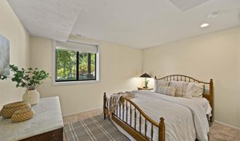 1113 E Santa Maria Dr, Boise, ID 83712