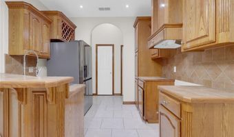 1607 N San Antonio St, Alton, TX 78573