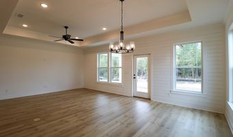 225 Meredith Dr, Bainbridge, GA 39819