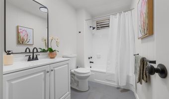 4819 Likini St, Honolulu, HI 96818