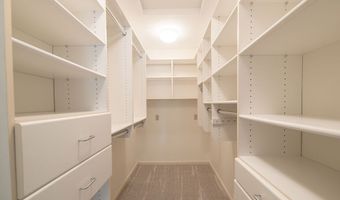 770 Hunters Trl, Akron, OH 44313