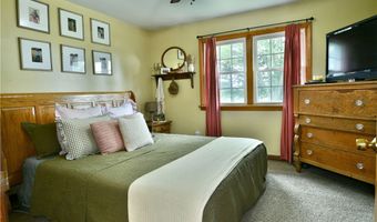 3192 New Milford Rd, Atwater, OH 44201