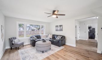 212 Nile Kinnick Dr N, Adel, IA 50003