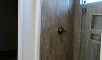 575 Midsummer St #211, Aberdeen, NC 28315