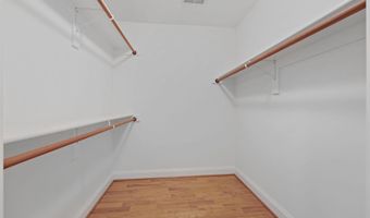 5517 MCKINLEY St, Bethesda, MD 20817