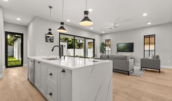 902 SHADY LANE Dr, Orlando, FL 32804