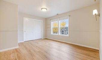 20870 YOSEMITE St NE, Aurora, OR 97002