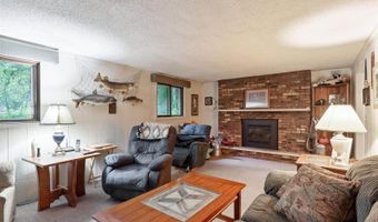 2720 Parkway Ct, Wisconsin Rapids, WI 54494